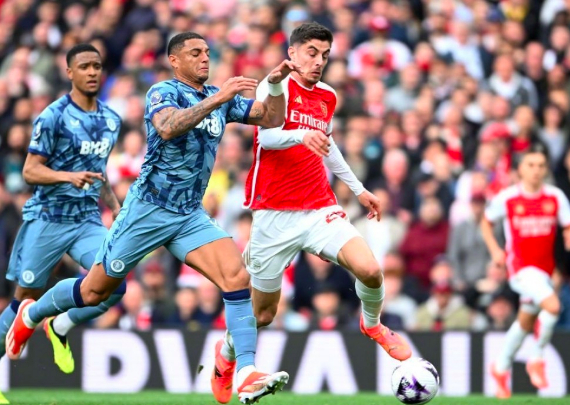  沃特金斯补时绝杀维拉公园狂欢阿斯顿维拉逆转埃弗顿